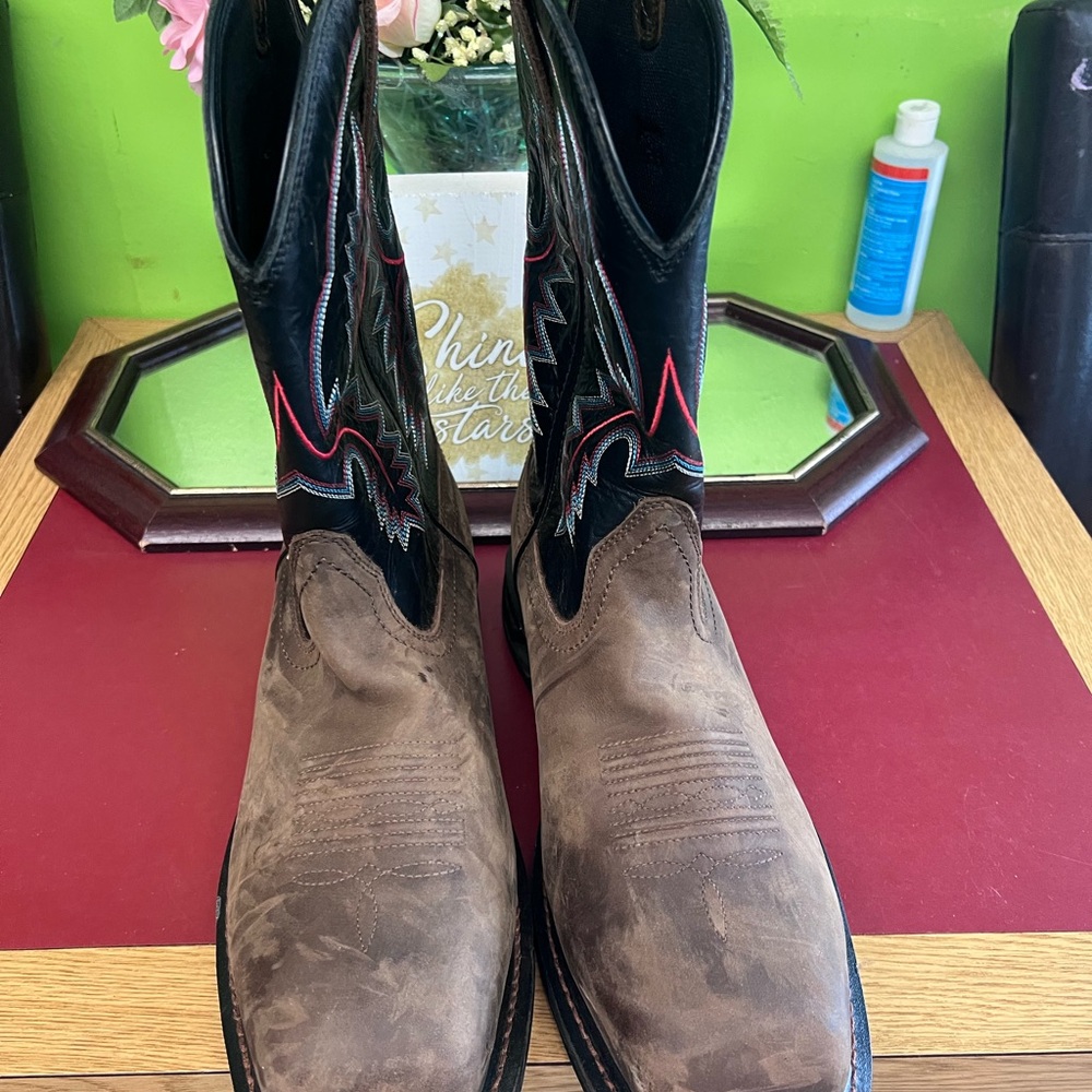 Ariat Brown and Black Cowboy Boots with Classic Western Design